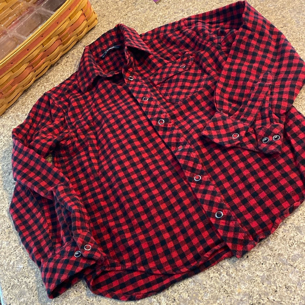 L.L. Bean Red and Black Plaid Flannel Snap Long Sleeve Shirt S8